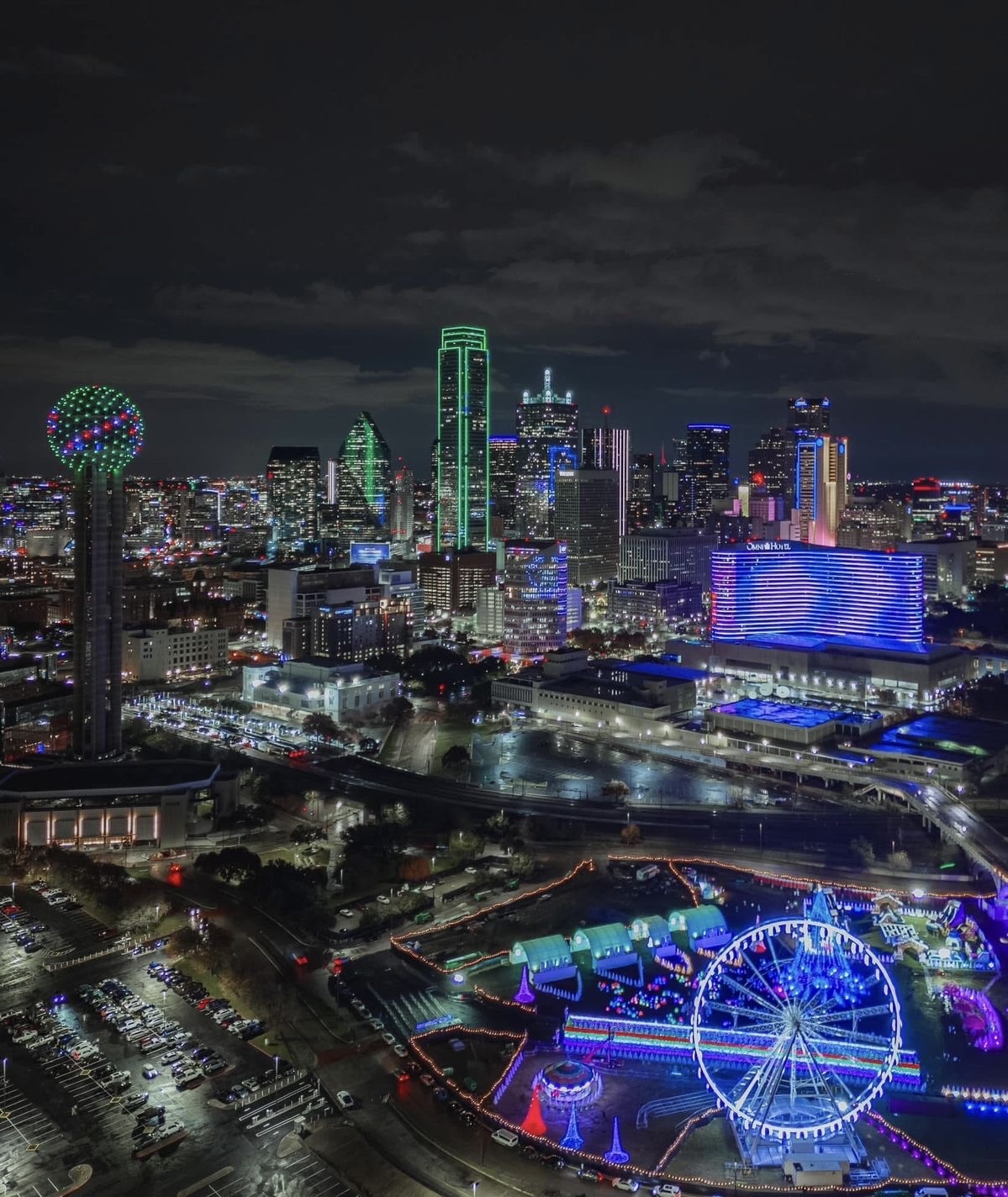 Downtown Dallas skyline at night, including Reunion Tower